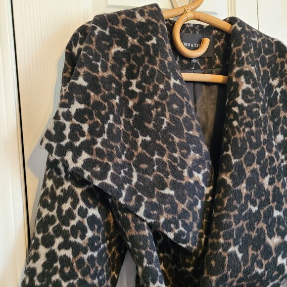 Leopard print wrap coat - Picture 2 of 7